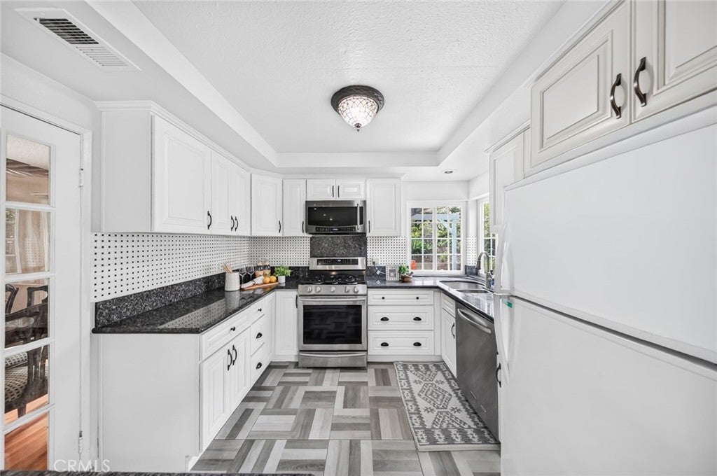 12 Shenandoah, Irvine CA 92620 - Photo 10