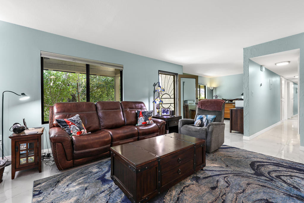 326 W Santa Elena Road