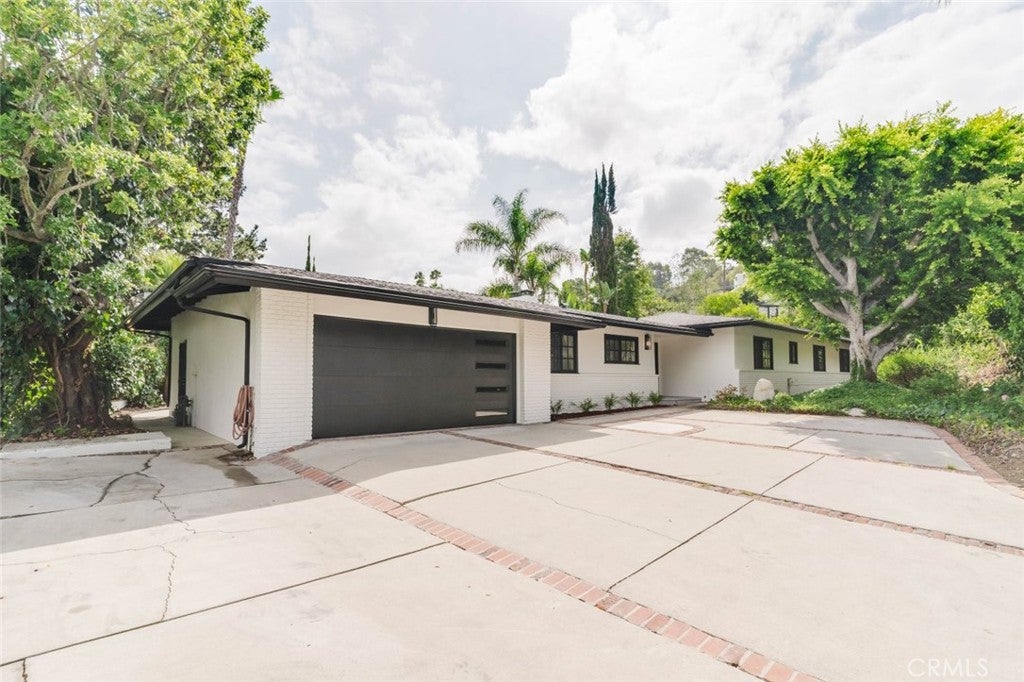 3004 Laurel Canyon Boulevard
