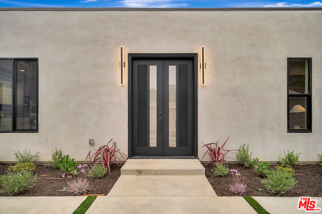 19513 Cantara Street