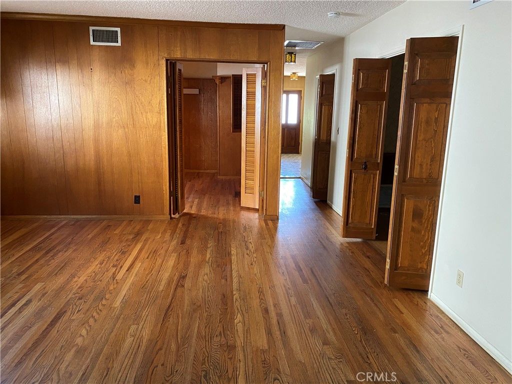 Photo of 18219 Rayen Street, Northridge, CA 91325 (MLS # SR25180883)