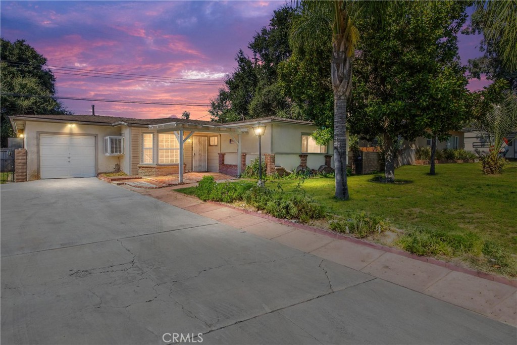 35194 Velardo Dr., Yucaipa, CA 92399 – Move in just in time to celebrate the holidays in this beautifully cared for single-story home, offering one of the largest and most desirable layouts in the neighborhood with over 1,700 sq. ft. of living space.
This elegant home features four spacious bedrooms, two bathrooms, a cozy living room, a generous dining area, and a bonus den with a classic wood-burning fireplace. The owners have also recently had a brand new roof installed by a licensed contractor, with full permits in place.
Located in a peaceful, established community near Yucaipa Regional Park, you’ll enjoy easy access to nature, shopping, dining, and more. With low property taxes, no HOA, and potential RV parking, this home offers both comfort and convenience.
Don’t miss the chance to make this property yours—just in time to celebrate the season with family and friends.