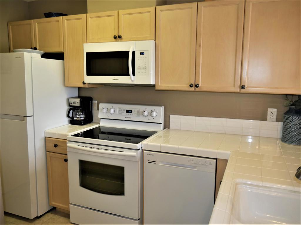 Palm Royale - Residential