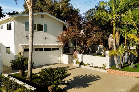 Photo of 27085 Calle Dolores, Dana Point, CA 92624 (MLS # OC26062587)