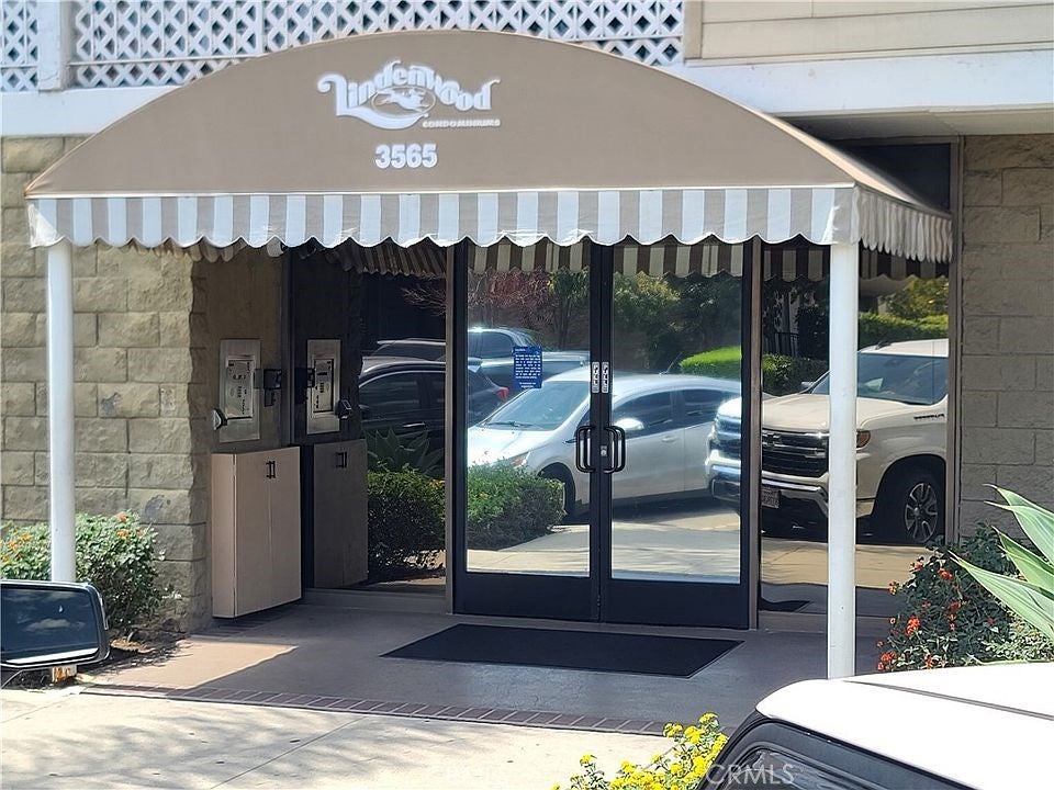 3565 Linden 115
