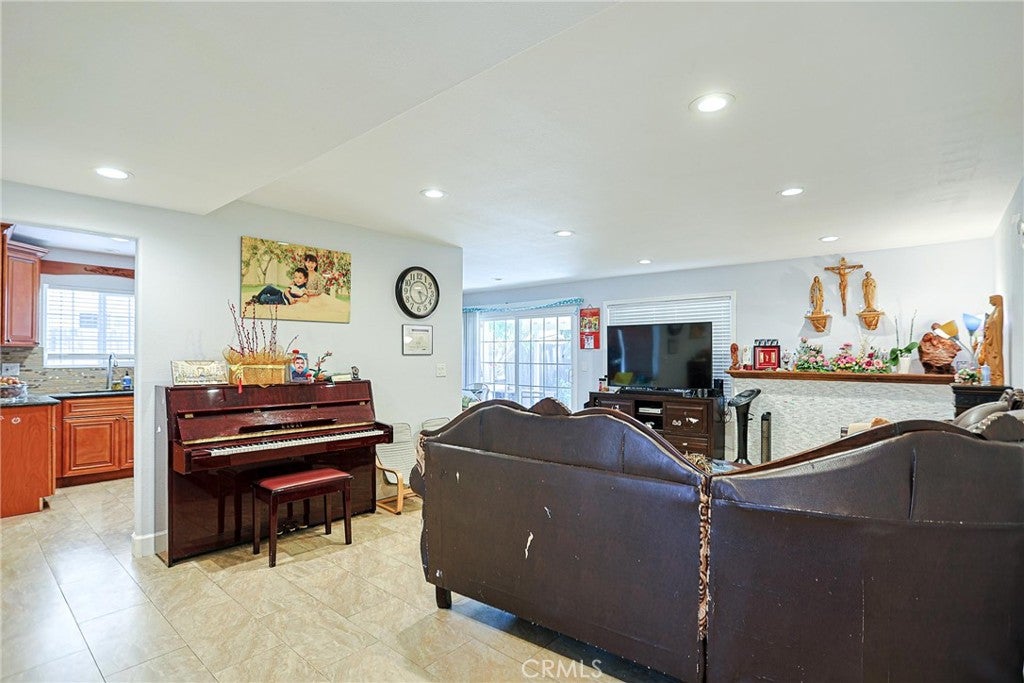 13401 Laux Circle