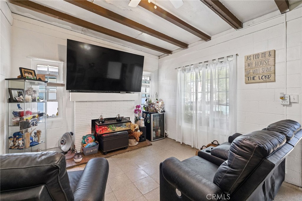 964 w 5th street