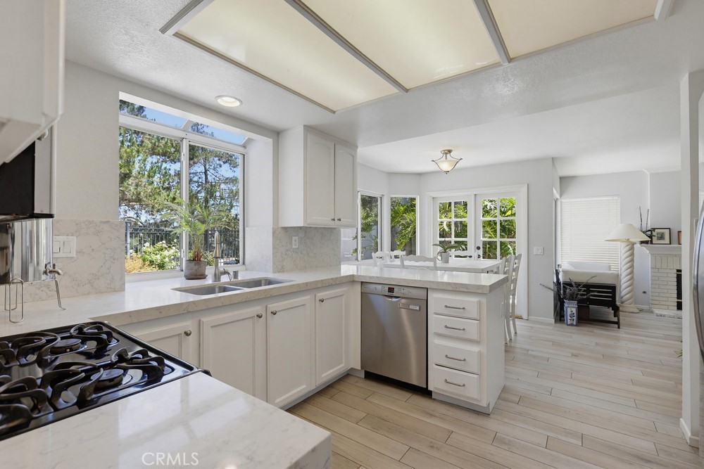 25851 Miramonte Drive, Mission Viejo CA 92692 - Photo 19