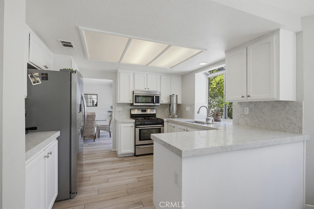 25851 Miramonte Drive, Mission Viejo CA 92692 - Photo 22