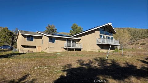 Photo of 8822 Babia St, Leona Valley, CA 93551 (MLS # SR26084286)