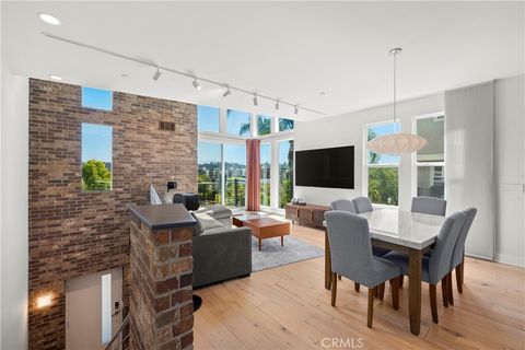 2470 Via Alta Mission Valley CA 92108