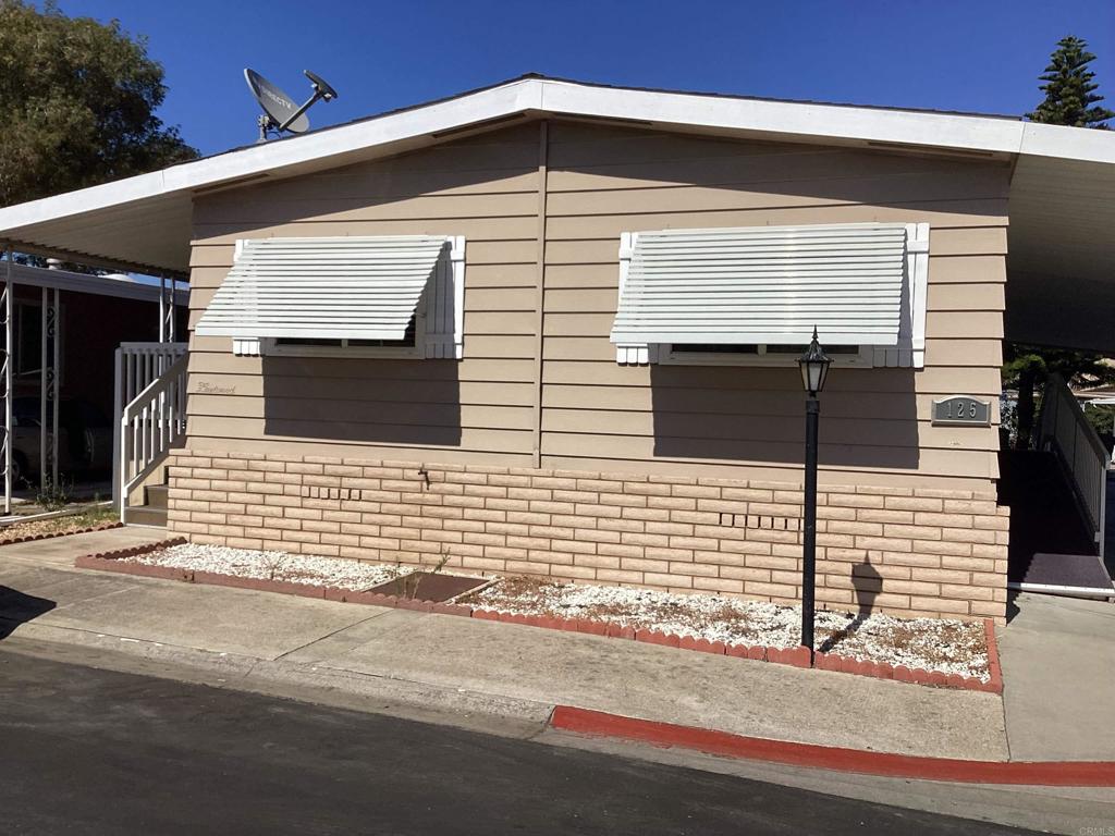 Priced to sell Large corner lot home featuring 2Bed 2bath home in beautiful Ocean Bluffs Community! The property includes an additional California room. A ample kitchen with a walk-in pantry . Master bath tub, wooden floors, skylights, dining room, family room, living room additional guest bedroom with Jack and Jill bathroom access and much more. Gated community, community pool , recreation room. Close to freeways, shopping and public transportation.