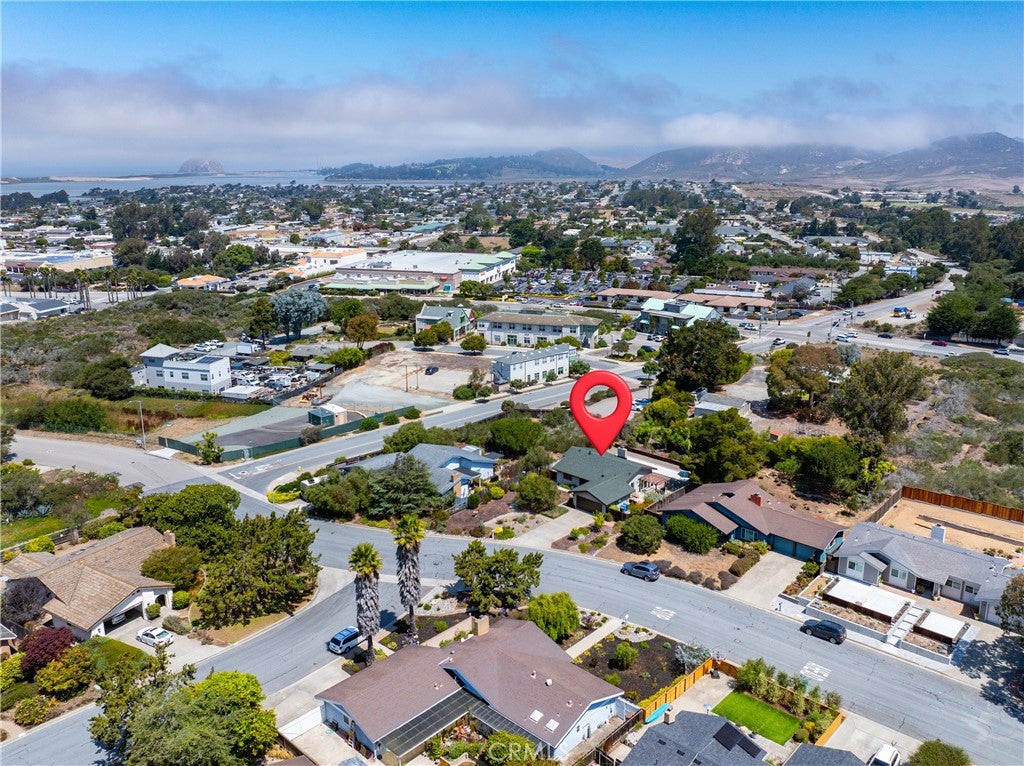 1340 Bay Oaks