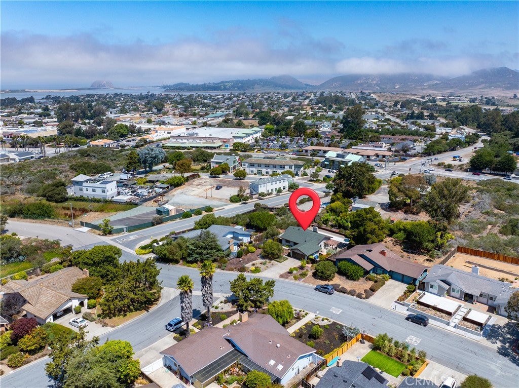 1340 Bay Oaks