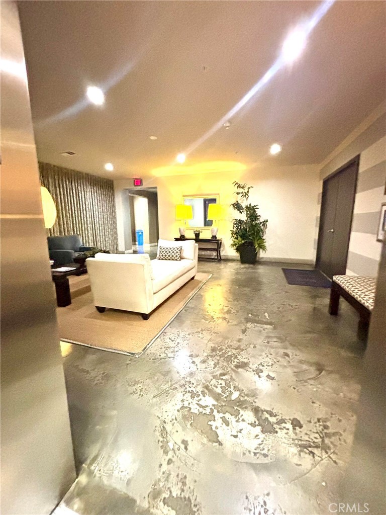 300 E 4th Street 422