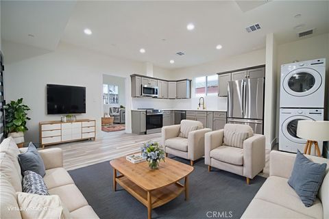 Photo of 2011 S 8th Avenue #3/4, Los Angeles, CA 90018 (MLS # OC26000501)