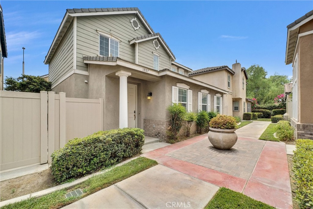 Experience affordable luxury living in the prestigious, family-oriented gated community of La Rivera. This well-maintained 3-bedroom, 2.5-bathroom home offers 1,384 square feet of comfortable living space and a large, connected 2-car garage.
The inviting floor plan features a bright, well-equipped kitchen with stainless steel appliances and ample counter space, opening to the main living and dining areas. Upstairs, all three bedrooms provide privacy from the main level, including a generous primary suite.
Enjoy your own private outdoor patio — perfect for relaxing or entertaining — plus all the amenities La Rivera has to offer: community pool, scenic walking paths, and playgrounds.
Conveniently located near major freeways and just minutes from Orange County and Los Angeles County jobs and activities, this home combines comfort, convenience, and a welcoming family community.
Don’t miss this opportunity — schedule your private showing today!