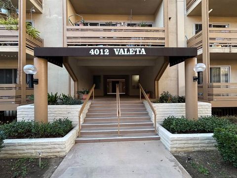 Photo of 4012 Valeta St St #304, San Diego, CA 92110 (MLS # 250039019SD) Photo of 4012 Valeta St St #304, San Diego, CA 92110 (MLS # 250039019SD)