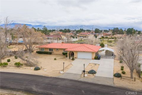 Photo of 19629 Oneida Rd, Apple Valley, CA 92307 (MLS # HD26032116)