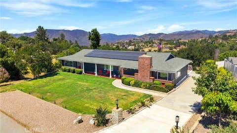 Photo of 1019 Riverview Drive, Fallbrook, CA 92028 (MLS # SW26170123)