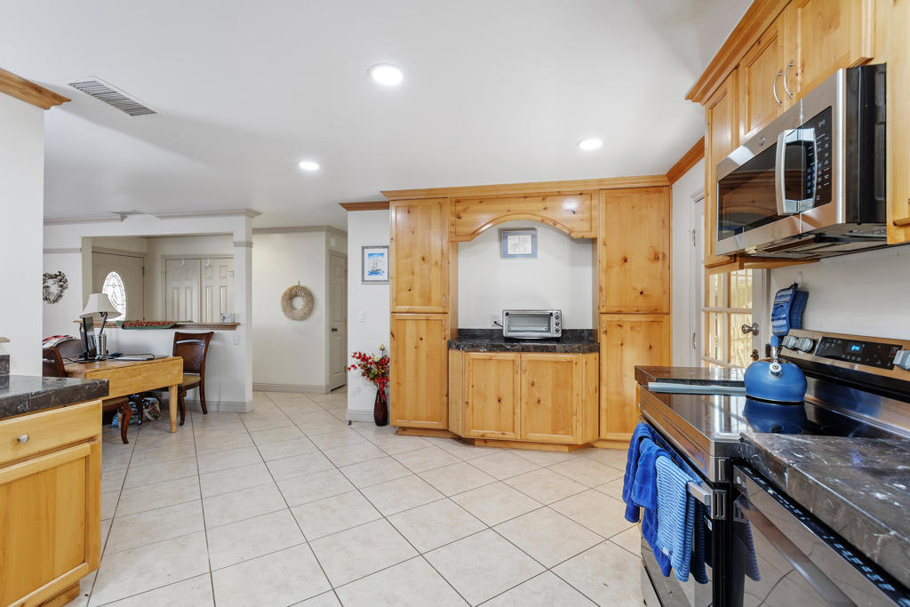 51370 Avenida Carranza