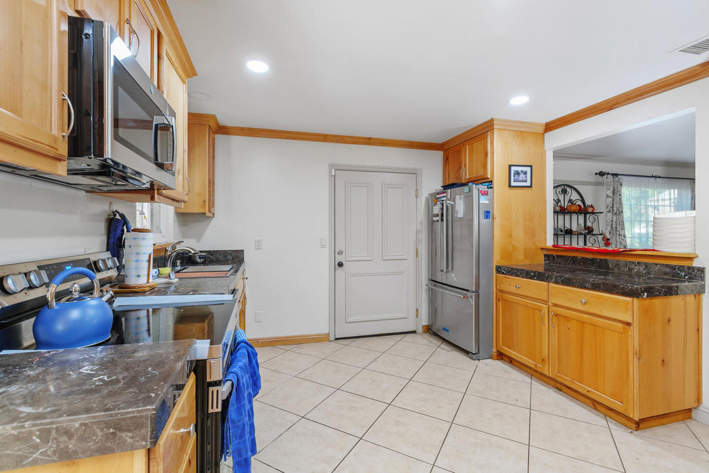 51370 Avenida Carranza