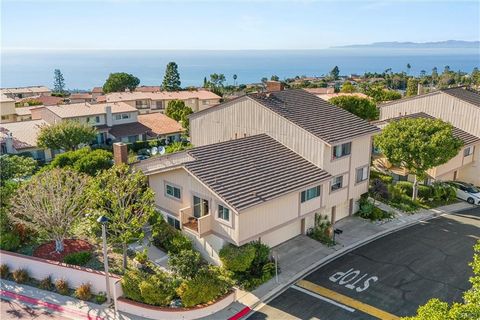 Photo of 28137 Ridgepoint Court, Rancho Palos Verdes, CA 90275 (MLS # SB25222005)
