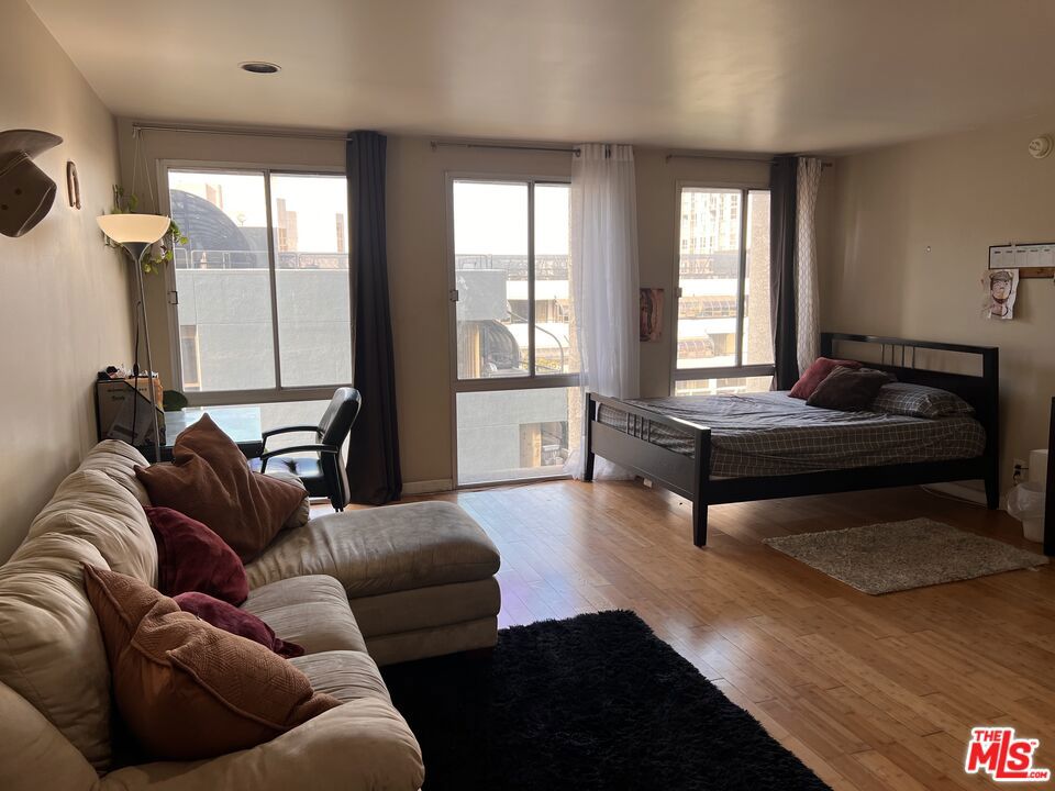 800 W 1st Street 509