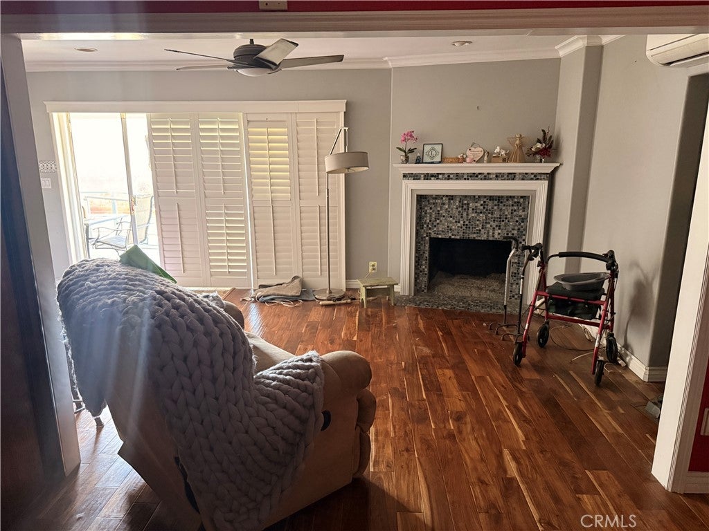 901 W Autumn