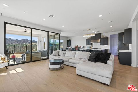 Tiny photo for 21166 Canyon View Place, Chatsworth, CA 91311 (MLS # 25585659)