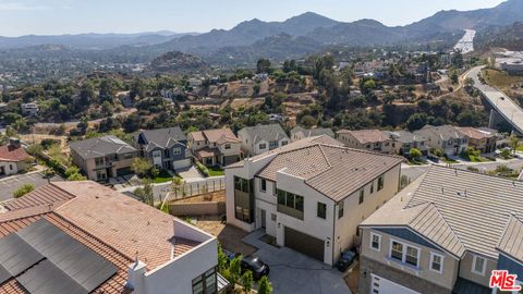 Tiny photo for 21166 Canyon View Place, Chatsworth, CA 91311 (MLS # 25585659)