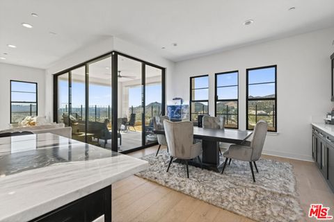 Tiny photo for 21166 Canyon View Place, Chatsworth, CA 91311 (MLS # 25585659)