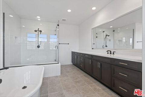 Tiny photo for 21166 Canyon View Place, Chatsworth, CA 91311 (MLS # 25585659)