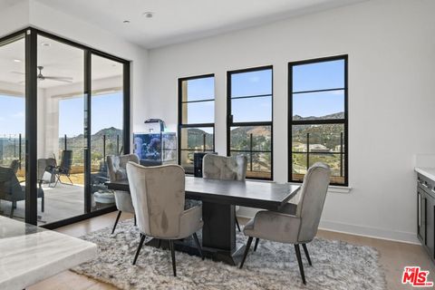 Tiny photo for 21166 Canyon View Place, Chatsworth, CA 91311 (MLS # 25585659)