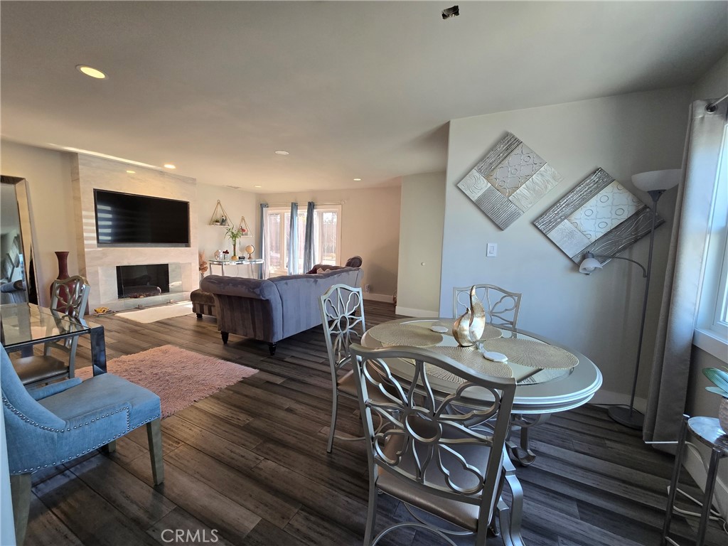 2215 N Spurgeon