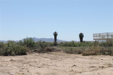 Photo of 2326 Riviera Drive, Blythe, CA 92225 (MLS # IV25087923) Photo of 2326 Riviera Drive, Blythe, CA 92225 (MLS # IV25087923)