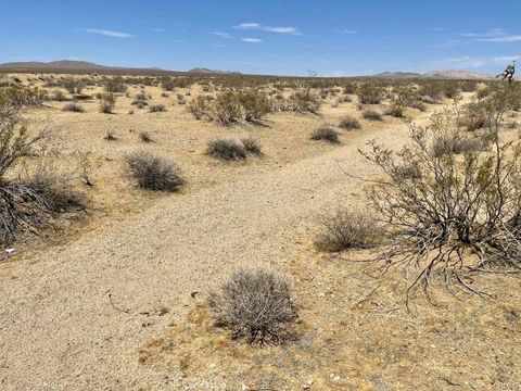 Photo of 0 Crestview Drive, Adelanto, CA 92301 (MLS # HD25169950)