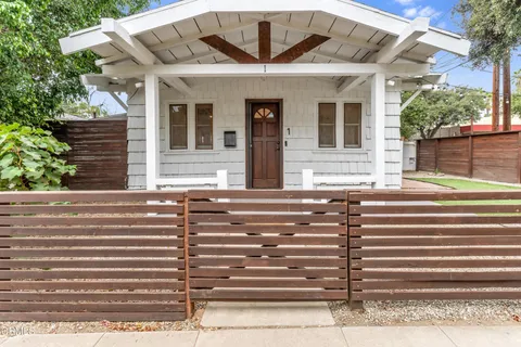 100 Palmetto Drive Unit 1, Pasadena, CA 91105 - MLS#: P1-24139