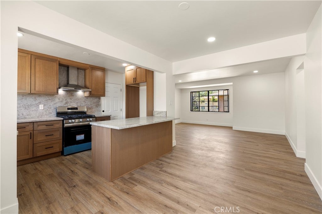 4072 Hillcrest Drive