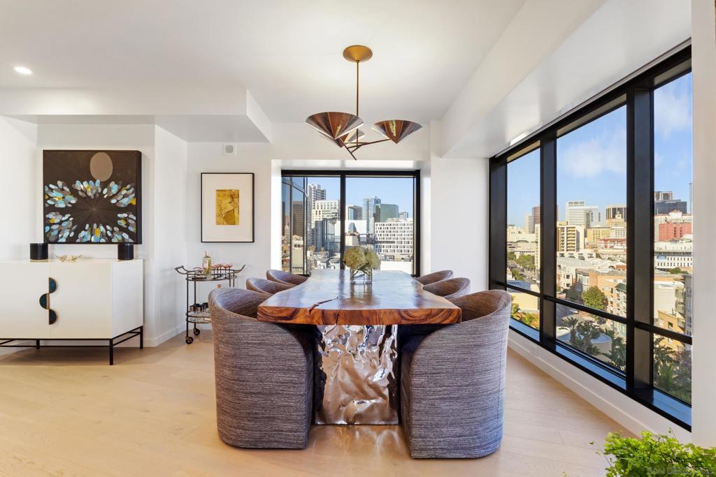 200 Harbor Dr 1001