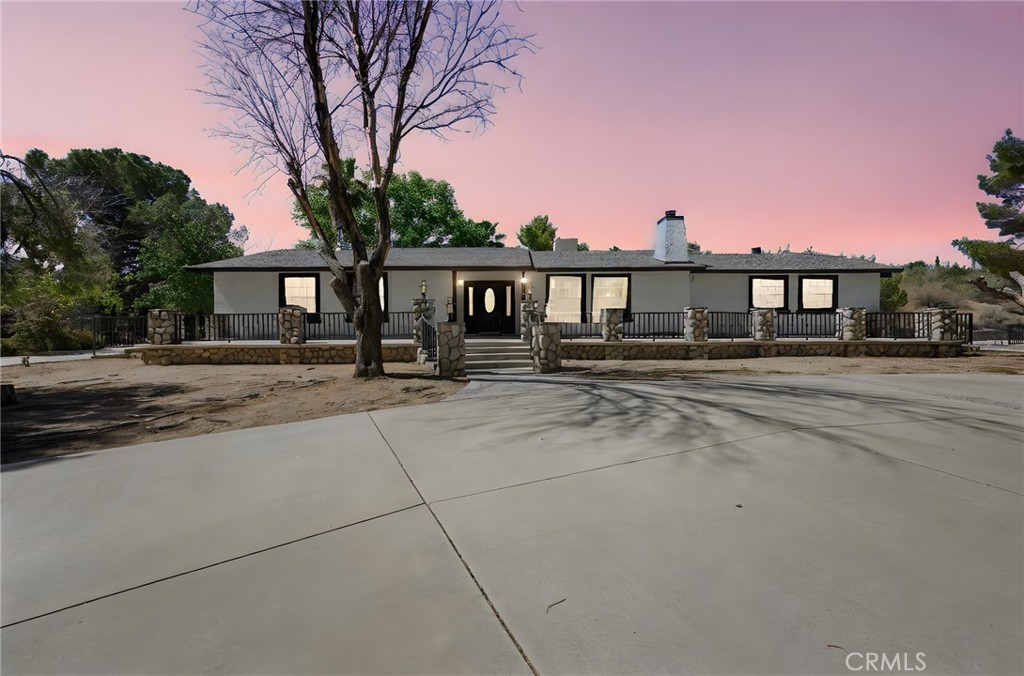 712 W Avenue R8