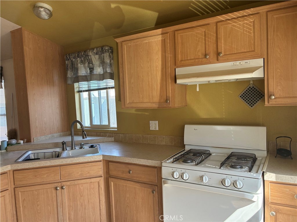 1225 Orcutt