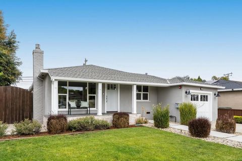 Photo of 409 Poinsettia Avenue, San Mateo, CA 94403 (MLS # ML82043440)