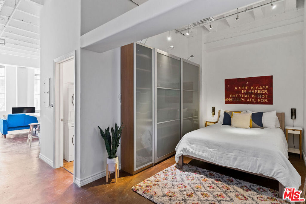 312 W 5th Street 719