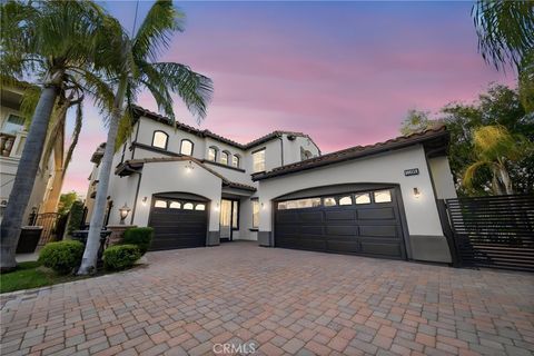 Photo of 17100 Santa Cruz Court, Yorba Linda, CA 92886 (MLS # PW26100965)