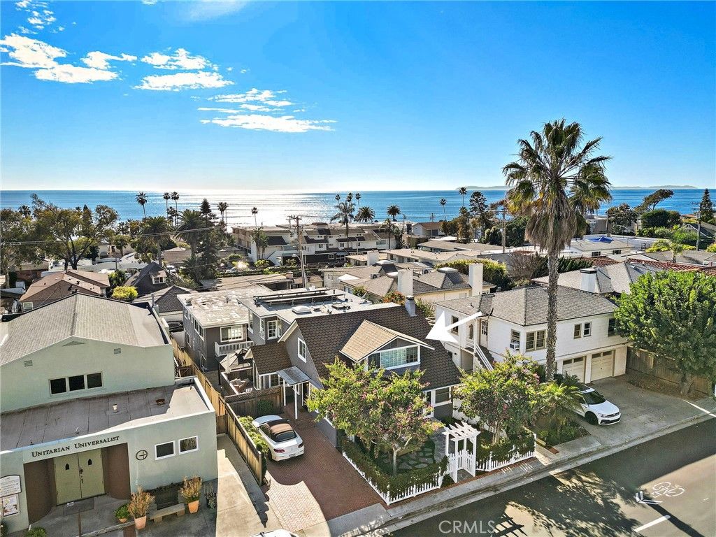 Photo of 437 Cypress Dr, Laguna Beach, CA 92651 (MLS # LG26012169)