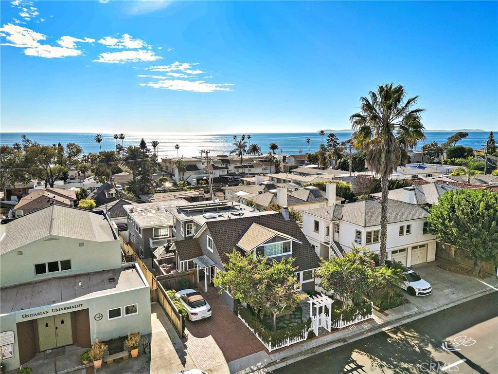 Photo of 437 Cypress Dr, Laguna Beach, CA 92651 (MLS # LG26012169)