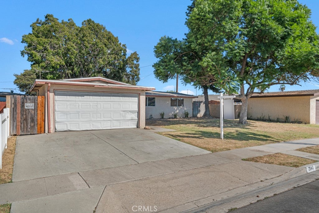 2540 W Picadilly Way