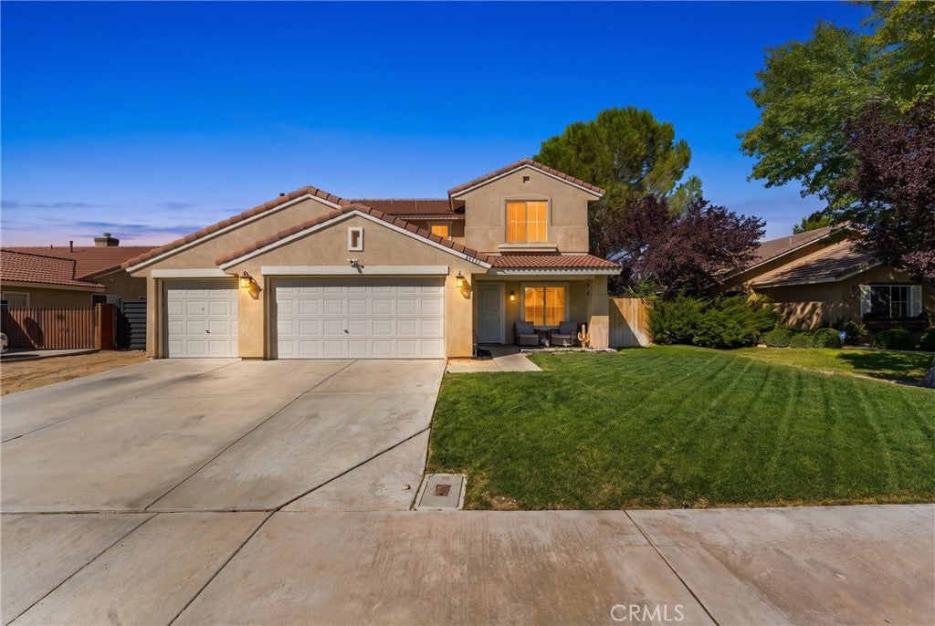 Photo of 44737 Ravencrest LN, Lancaster, CA 93536 (MLS # SR26209542)