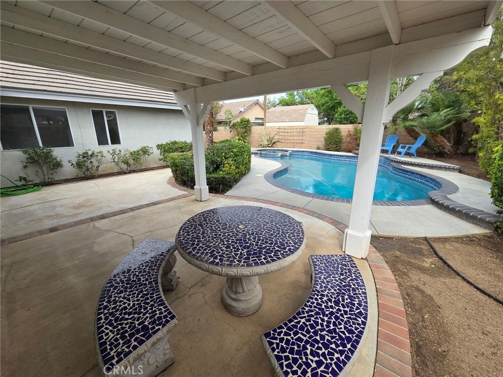 Photo of 40432 Aster Pl, Palmdale, CA 93551 (MLS # SR26066925)